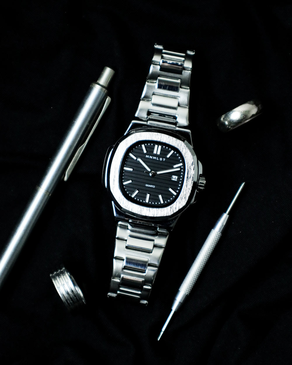 Odyssey (Silver and Black)