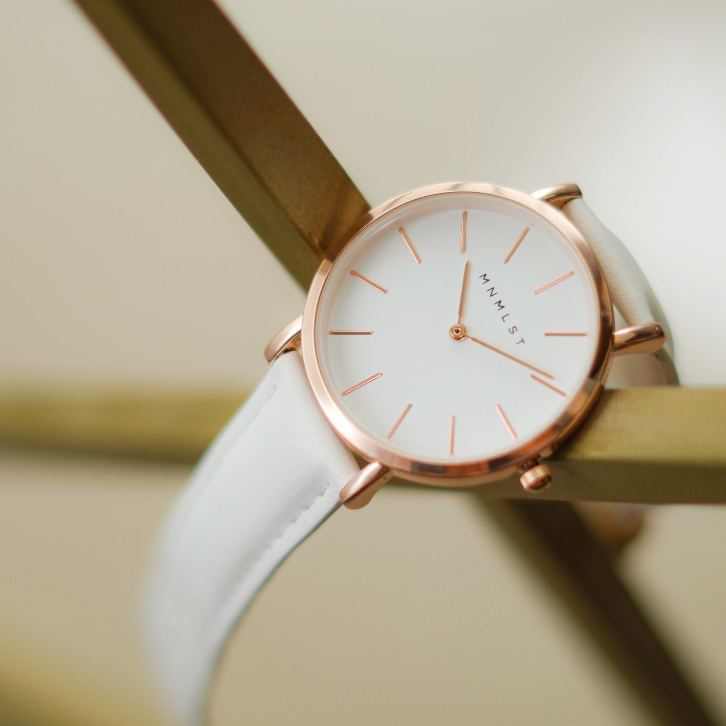 Scarlet (Rose Gold & White)