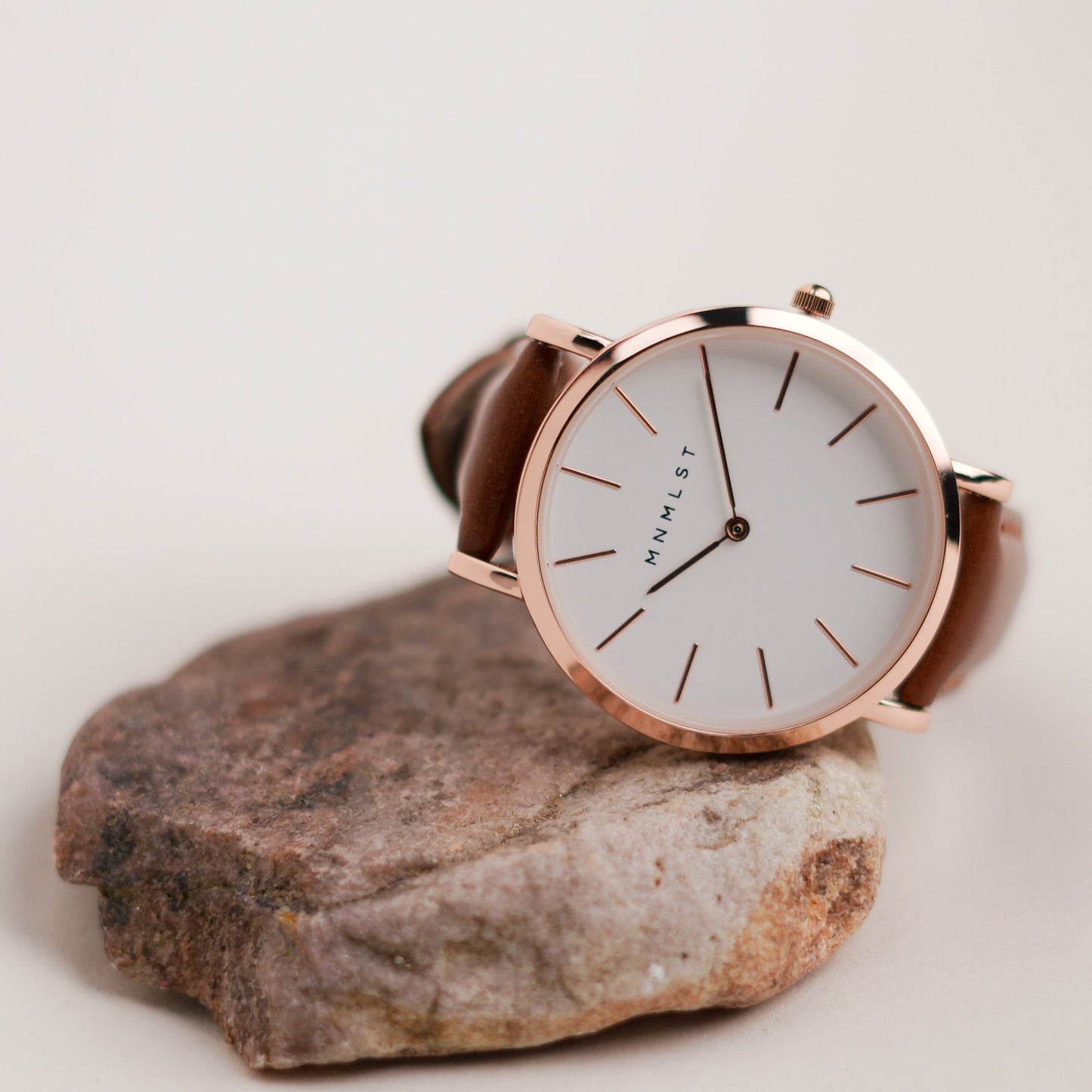 Scarlet (Rose Gold & Brown)