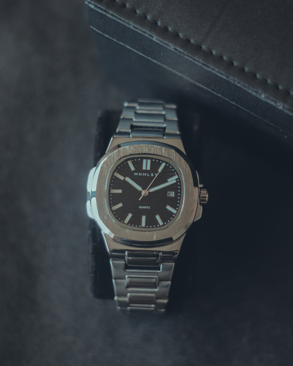 Odyssey (Silver and Black)