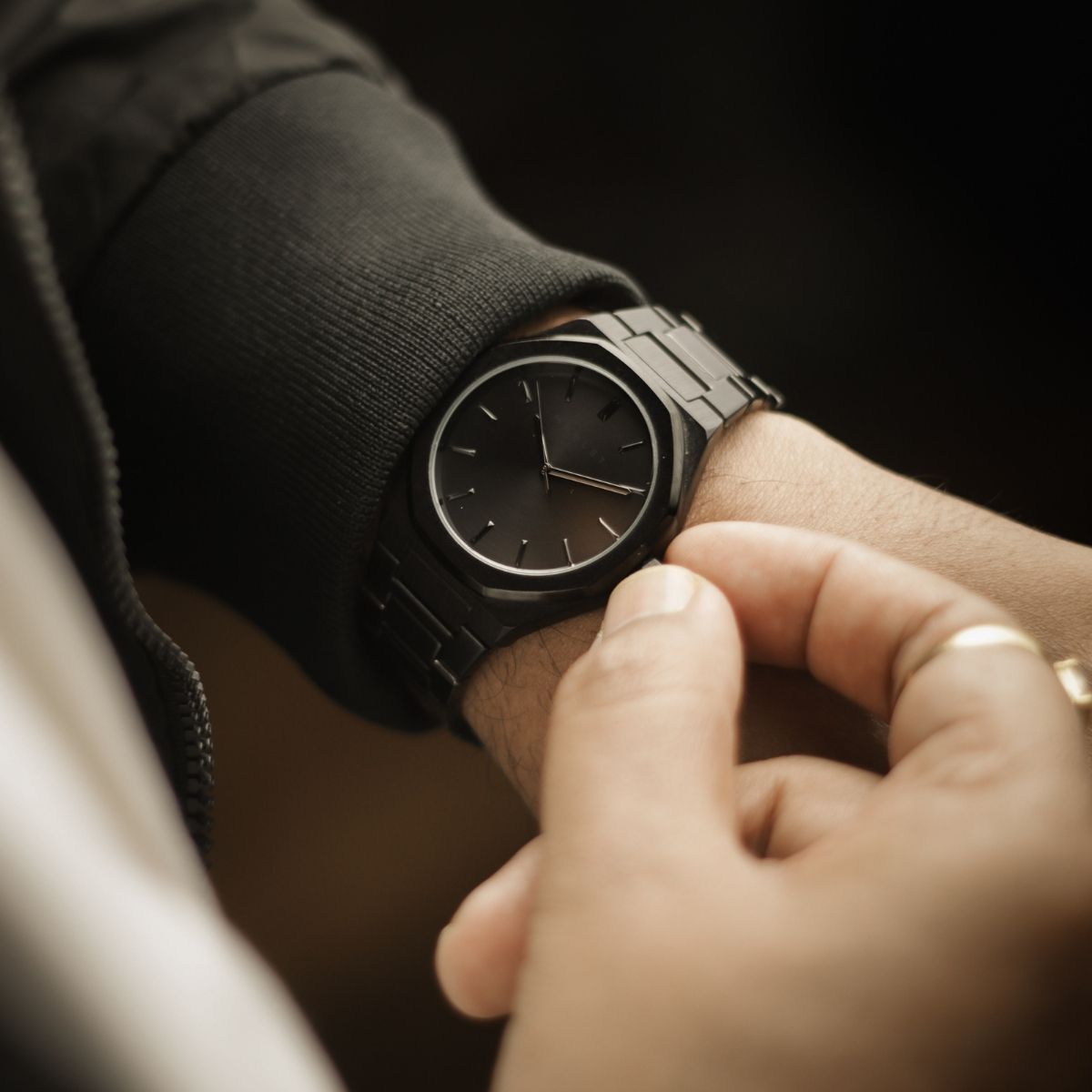 Heritage (Black)