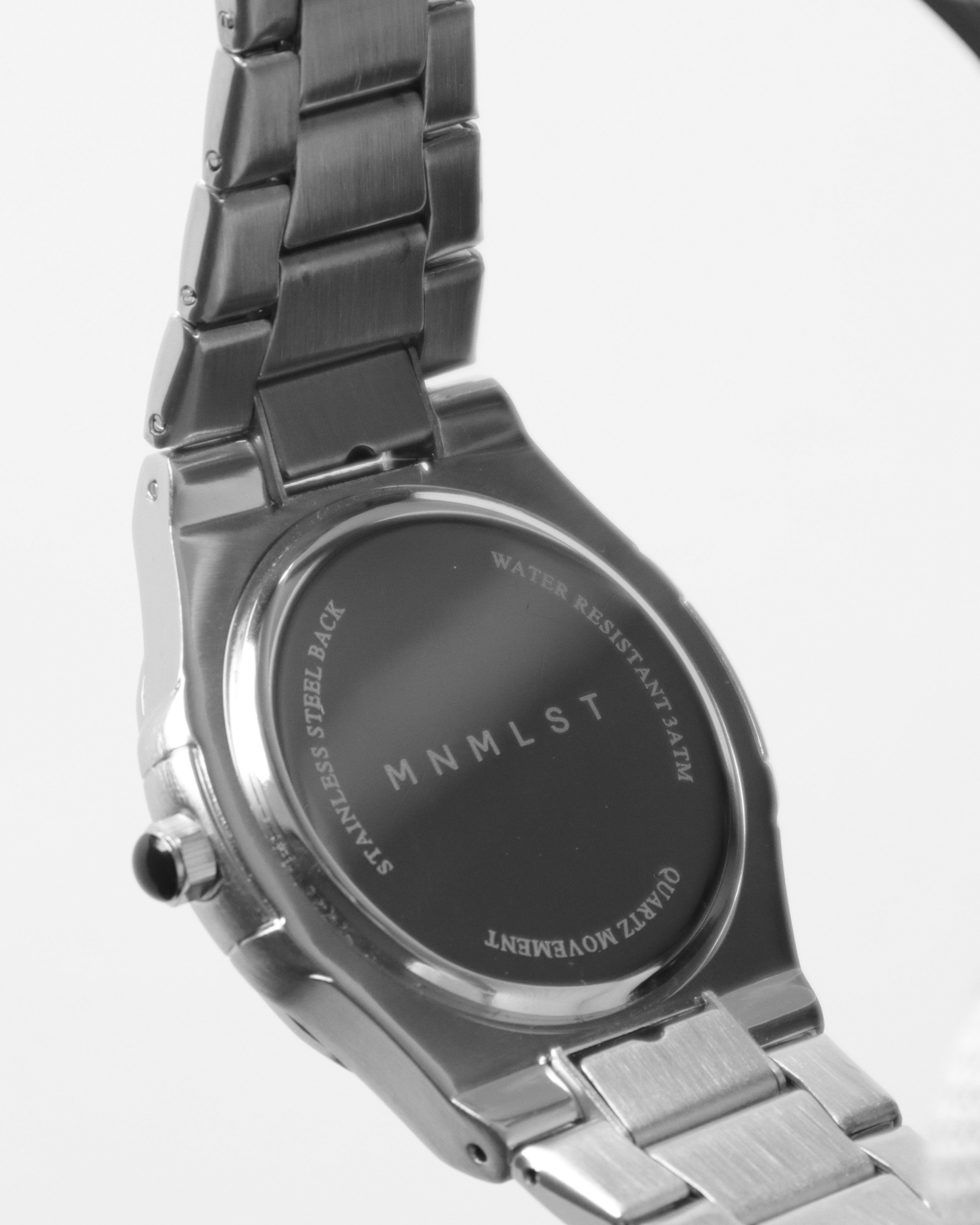 Robust Build. Commanding Comfort.